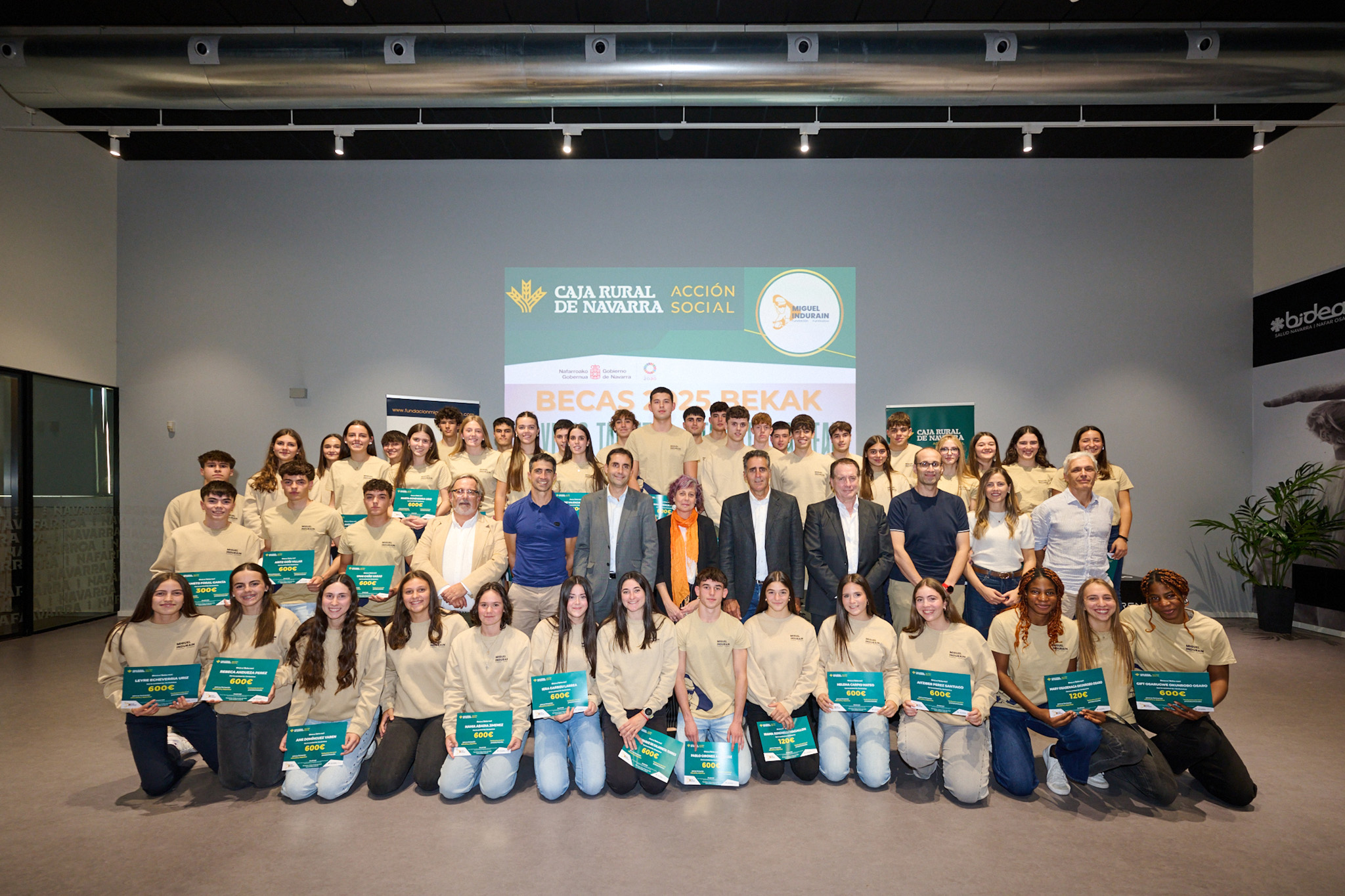 Caja Rural de Navarra premia el talento y esfuerzo de los jóvenes deportistas navarros